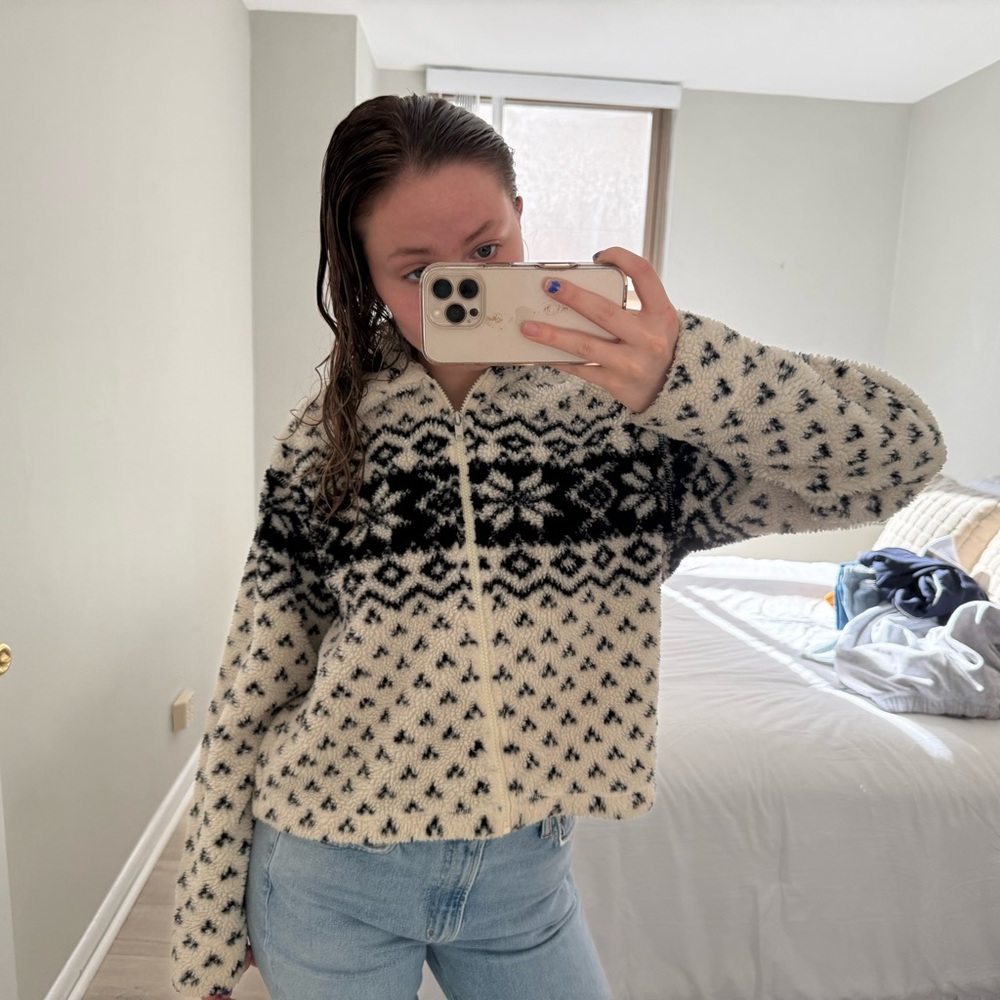 Revolve Cream and Black Fair Isle Zip Up Collared Fleece Cardigan